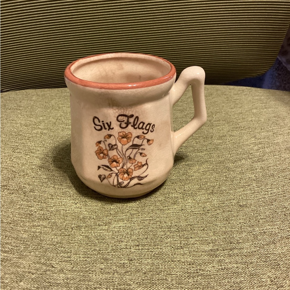 Six Flags vintage coffee cup